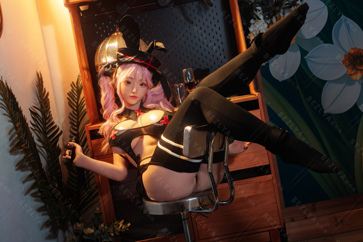 Μπλετίλα σεξ κούκλα (Bezlya Doll φλιτζάνι 157 cm F 2,2 CF σιλικόνη)