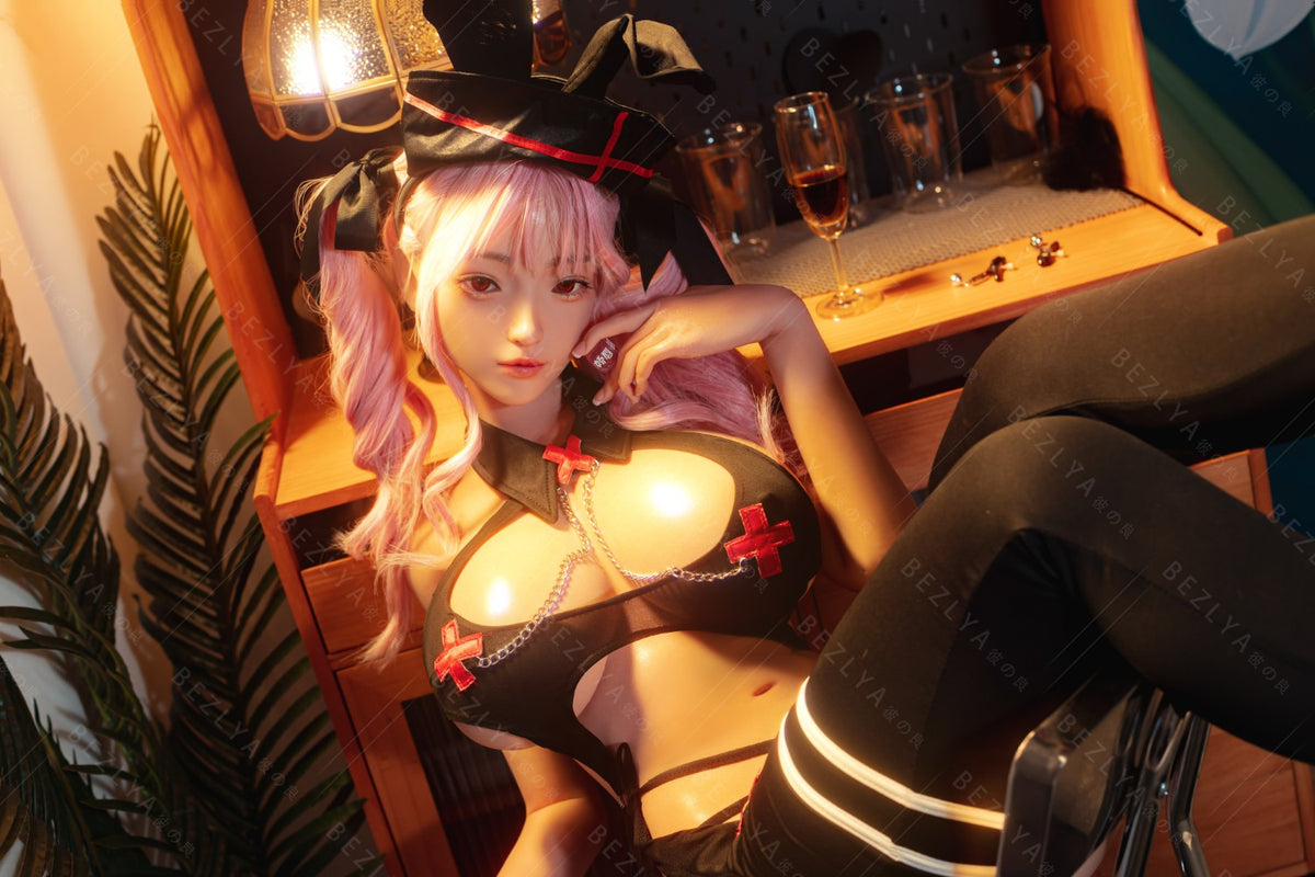 Μπλετίλα σεξ κούκλα (Bezlya Doll φλιτζάνι 157 cm F 2,2 CF σιλικόνη)