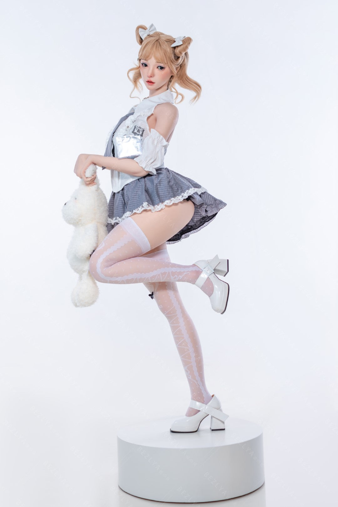 κούκλα σεξ Albizia (Bezlya Doll 155cm E-cup 2,2CF Σιλικόνη)