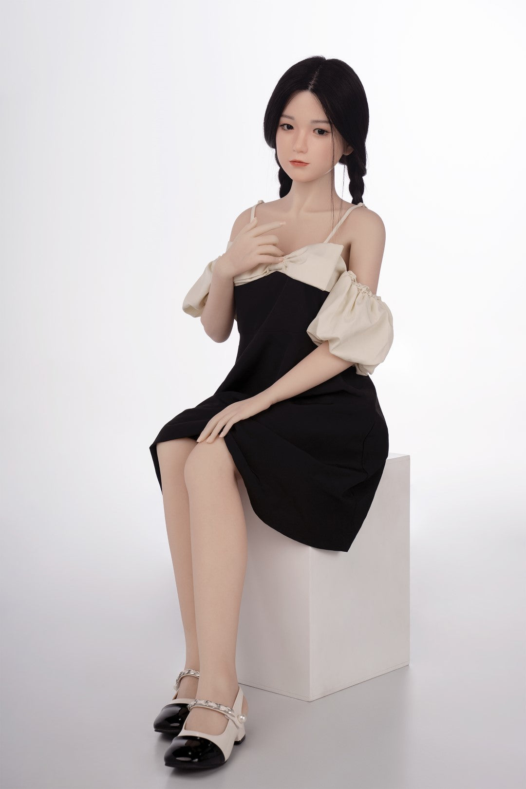 Hannah Sex doll (AXB Doll 140cm C-cup GD13-1 TPE+silicone)