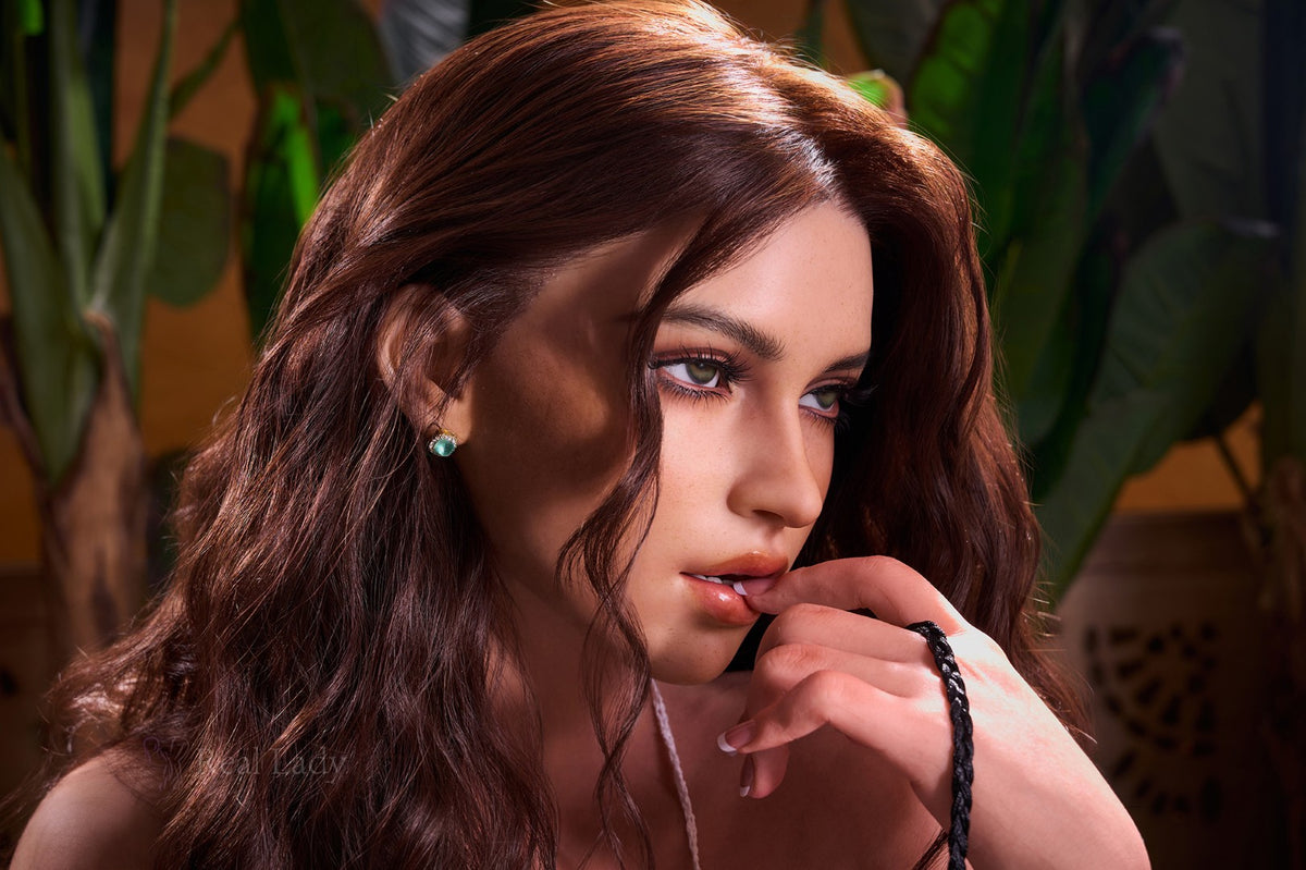 Κούκλα σεξ Χέιλι (Real Lady Σιλικόνη 159cm F-Cup R12)