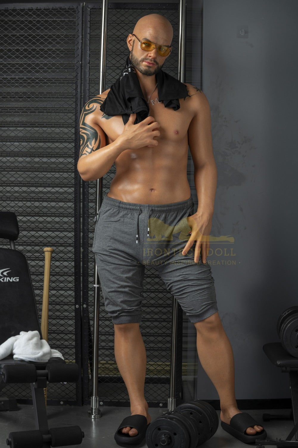 Κλιφ Τζένσεν πορνοστάρ σεξ κούκλα (Irontech Doll 190 cm σιλικόνη)