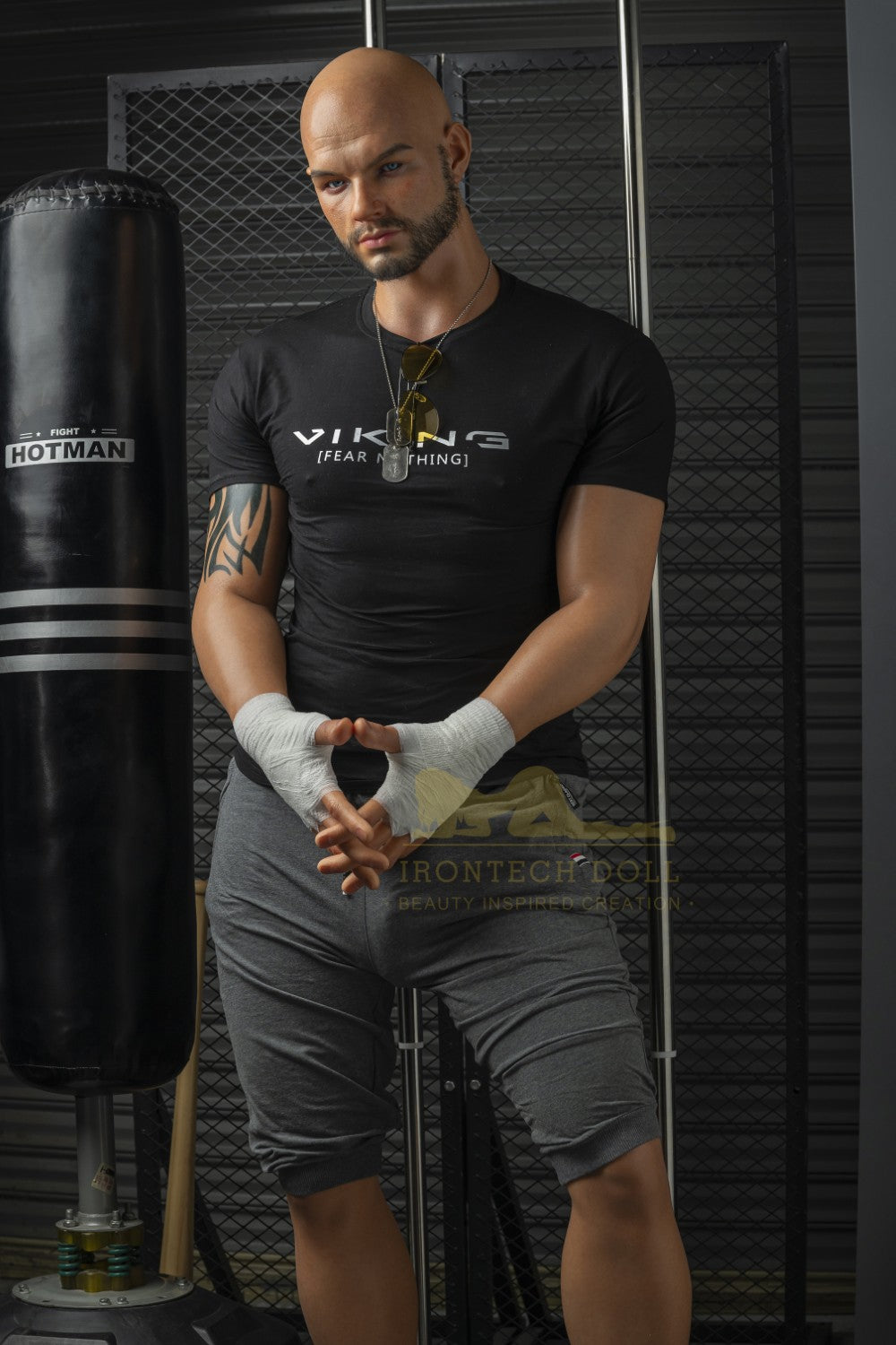 Κλιφ Τζένσεν πορνοστάρ σεξ κούκλα (Irontech Doll 190 cm σιλικόνη)