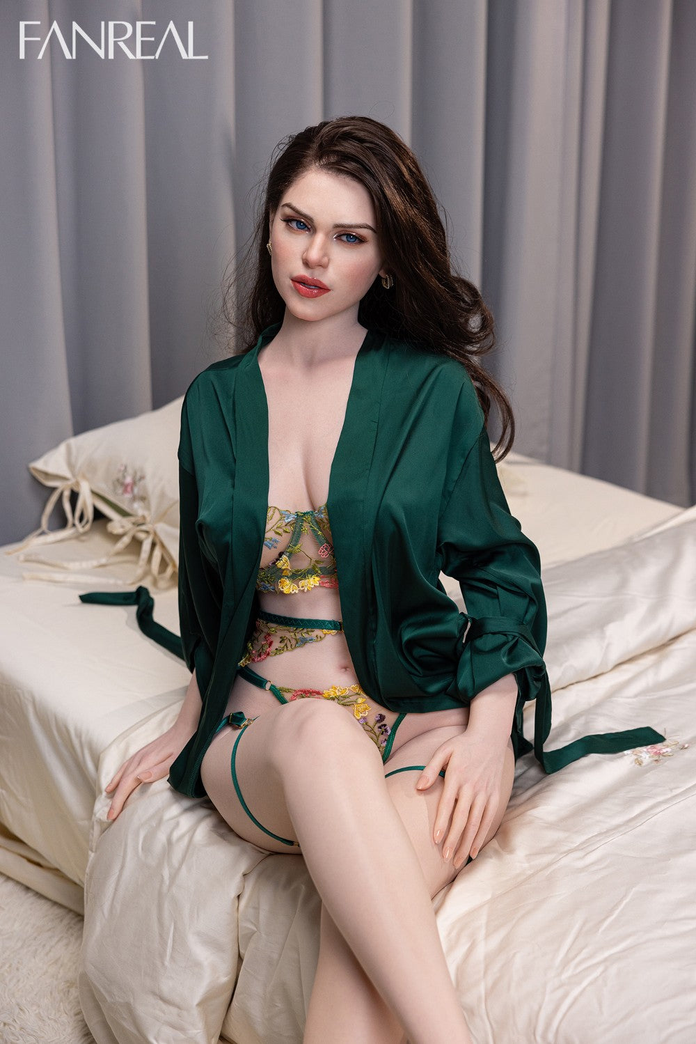 κούκλα σεξ Τζίνα (FanReal Doll φλιτζάνι 155 cm F RST σιλικόνη)