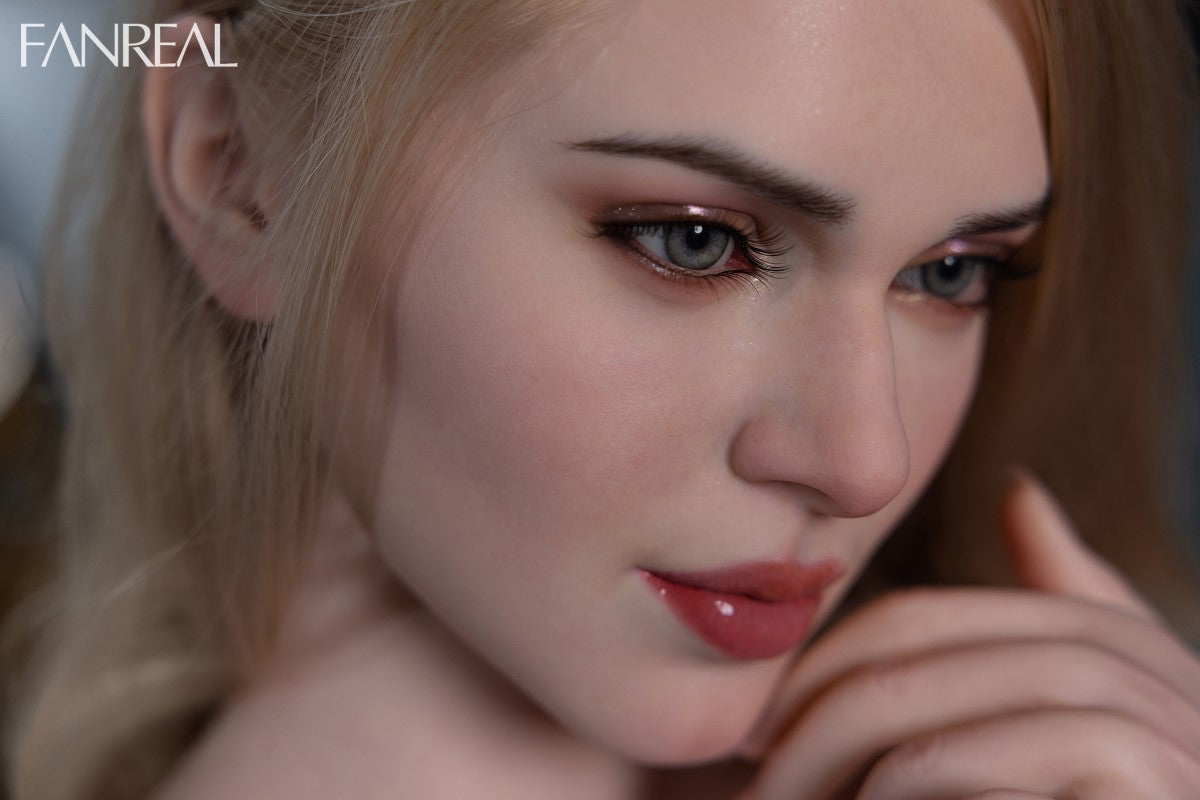 κούκλα σεξ Τζίνα (FanReal Doll φλιτζάνι 155 cm F RST σιλικόνη)
