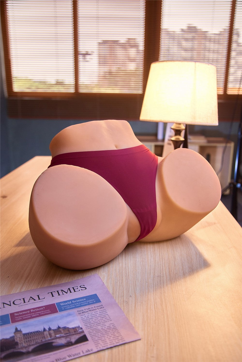 Πολύ μεγάλη κούκλα με καμπύλες σεξ με πισινό (Irontech Doll Ισχίο 125 cm TPE)