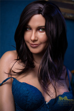 Carmel Sex Doll (Irontech Doll 166cm B-Cup S12 σιλικόνη)